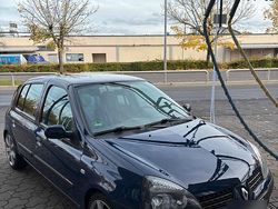 Blau Gebraucht 2002 Renault Clio II Kleinwagen | 3.999 € (Teuer)