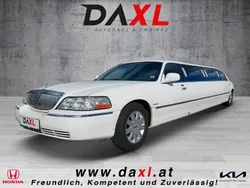 Weiß Gebraucht 2002 Lincoln Town Car Limousine | 10.000 €