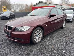 Rot Gebraucht 2008 BMW 320 Advantage Limousine | 5.200 € (Guter Preis)