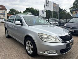 Silber Gebraucht 2009 Skoda Octavia Ambiente Kombi | 2.999 €