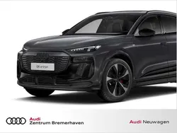 Grau Neu 2025 Audi Q6 e-tron Performance SUV | 81.440 € (Etwas zu teuer)