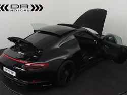 Porsche 911 Carrera 4 GTS