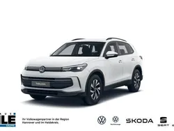 Weiß Gebraucht 2024 VW Tiguan Life SUV | 45.290 €