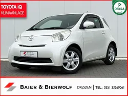 White crystal shine Gebraucht 2009 Toyota iQ Basis Kleinwagen | 5.999 € (Fairer Preis)