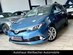 Blau Gebraucht 2018 Toyota Auris Touring Sports Executive Kombi | 15.900 € (Fairer Preis)