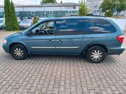 Blau Gebraucht 2005 Chrysler Grand Voyager Van / Kleinbus | 1.100 €
