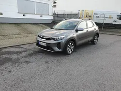 Grau Gebraucht 2023 Kia Stonic Vision SUV | 17.290 € (Guter Preis)