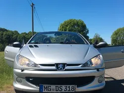 Silber Gebraucht 2003 Peugeot 206 CC Platinum Cabrio | 1.599 € (Guter Preis)