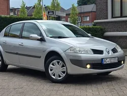 Silber Gebraucht 2007 Renault Mégane II Dynamique Limousine | 4.999 € (Etwas zu teuer)