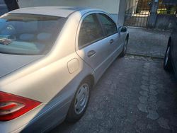 Silber Gebraucht 2000 Mercedes C200 Limousine | 3.500 € (Teuer)