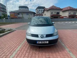 Grau Gebraucht 2004 Renault Grand Espace Authentique Van / Kleinbus | 3.800 €