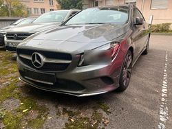 Grau Gebraucht 2018 Mercedes CLA180 Limousine | 17.500 €