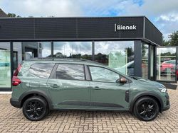 Grün Neu 2025 Dacia Jogger Extreme Limousine | 23.180 € (Fairer Preis)