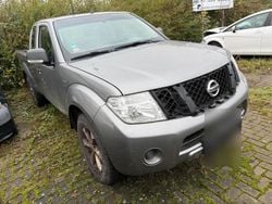 Grau Gebraucht 2015 Nissan Navara Abholung | 5.299 € (Superpreis)