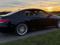 Schwarz Gebraucht 2013 Mercedes E500 AMG line Coupé | 25.900 € (Etwas zu teuer)