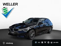 Schwarz (schwarz) Gebraucht 2022 BMW 320e Shadowline Kombi | 27.450 € (Guter Preis)
