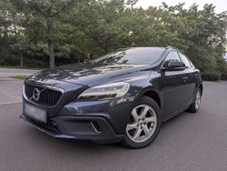 Blau Gebraucht 2016 Volvo V40 CC Summum Kombi | 16.000 € (Fairer Preis)