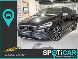 Schwarz Gebraucht 2017 Volvo V40 CC Pro Kombi | 17.750 € (Fairer Preis)
