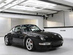 Schwarz Gebraucht 1996 Porsche 911 Carrera 4S Coupé | 109.900 €