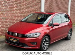 Rot Gebraucht 2015 VW Golf Sportsvan Van / Kleinbus | 13.990 € (Fairer Preis)