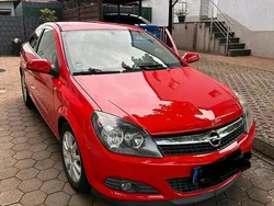 Rot Gebraucht 2009 Opel Astra Coupé | 1.990 € (Guter Preis)