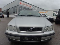 Silber Gebraucht 1999 Volvo V40 Kombi | 899 € (Teuer)