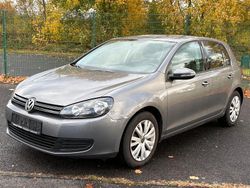 Grau Gebraucht 2010 VW Golf VI Kleinwagen | 4.950 € (Fairer Preis)