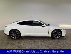 Weiß Gebraucht 2020 Porsche Taycan 4S Limousine | 45.890 €