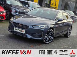 Grau perleffekt (metallic) Gebraucht 2024 Cupra Leon VZ Kombi | 30.790 € (Etwas zu teuer)