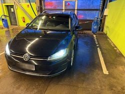 Schwarz Gebraucht 2015 VW Golf VII Highline Kombi | 7.450 € (Guter Preis)