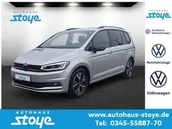 Silber Gebraucht 2024 VW Touran Highline Van / Kleinbus | 33.449 € (Fairer Preis)