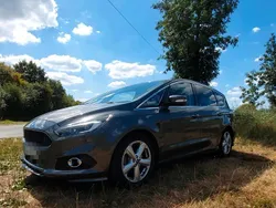 Grau Gebraucht 2015 Ford S-MAX Sport Van / Kleinbus | 14.900 € (Fairer Preis)