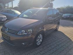 Braun Gebraucht 2013 VW Touran Life Van / Kleinbus | 8.350 € (Fairer Preis)