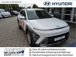 Weiss Gebraucht 2024 Hyundai Kona Trend SUV | 28.950 € (Etwas zu teuer)