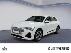 Weiß Gebraucht 2022 Audi e-tron S-Line SUV | 31.890 € (Guter Preis)
