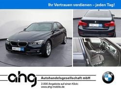 Blau Gebraucht 2017 BMW 320 Sport Line Limousine | 21.930 € (Fairer Preis)