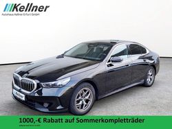 Saphirschwarz Gebraucht 2024 BMW 520 Limousine | 45.980 € (Fairer Preis)