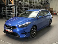 Blau Gebraucht 2024 Kia Ceed Sportswagon 4 Kombi | 36.472 €
