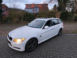 Weiß Gebraucht 2012 BMW 320 Kombi | 4.950 € (Superpreis)
