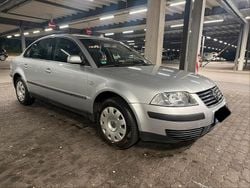 Silber Gebraucht 2002 VW Passat Limousine | 2.750 € (Fairer Preis)