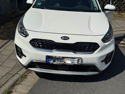 Weiß Gebraucht 2021 Kia Niro Spirit SUV | 21.500 € (Fairer Preis)