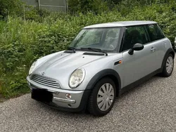 Grau Gebraucht 2004 Mini Cooper Kleinwagen | 3.500 € (Guter Preis)