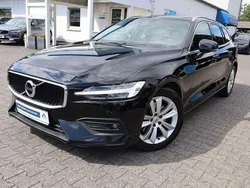 Black solid stone Gebraucht 2020 Volvo V60 Momentum Kombi | 19.980 € (Superpreis)