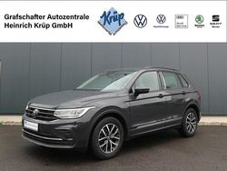Grau Gebraucht 2022 VW Tiguan Life SUV | 23.450 € (Fairer Preis)