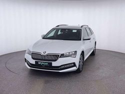 Weiß (metallic) Gebraucht 2021 Skoda Superb Ambition Kombi | 23.970 € (Guter Preis)
