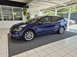 Atlantic blue Gebraucht 2017 VW Golf VII Highline Kombi | 16.460 € (Etwas zu teuer)