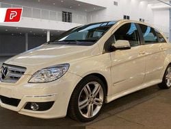 Weiß Gebraucht 2009 Mercedes B200 Van / Kleinbus | 3.950 € (Guter Preis)