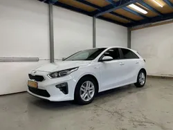 Weiß Gebraucht 2020 Kia Ceed Edition 7 Limousine | 14.999 € (Etwas zu teuer)