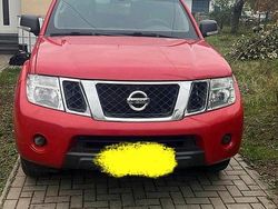 Rot Gebraucht 2011 Nissan Navara Abholung | 5.200 €