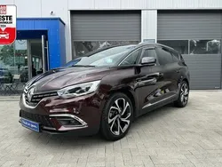 Rot (rotmet.) Gebraucht 2021 Renault Grand Scénic IV Black Edition Van / Kleinbus | 26.480 € (Fairer Preis)